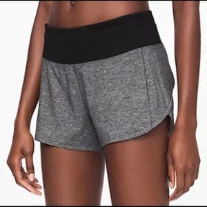 Lululemon Speed Up Shorts 4” Size 6 Running Shorts